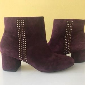 White House Black Market suede size 8 ankle boots